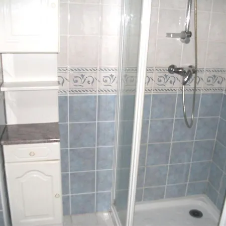Grand Résidence: Spacious Near With Pool