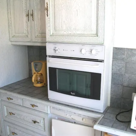 Grand Résidence: Spacious Near With Pool Cavalaire-sur-Mer